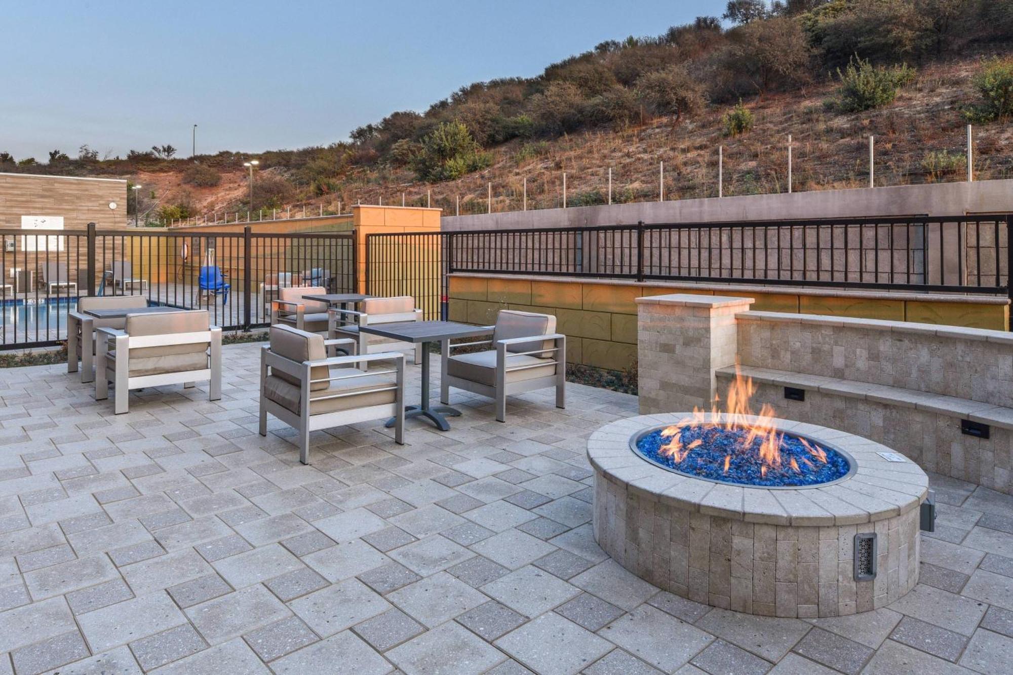 Fairfield Inn & Suites By Marriott Moorpark Ventura County Buitenkant foto